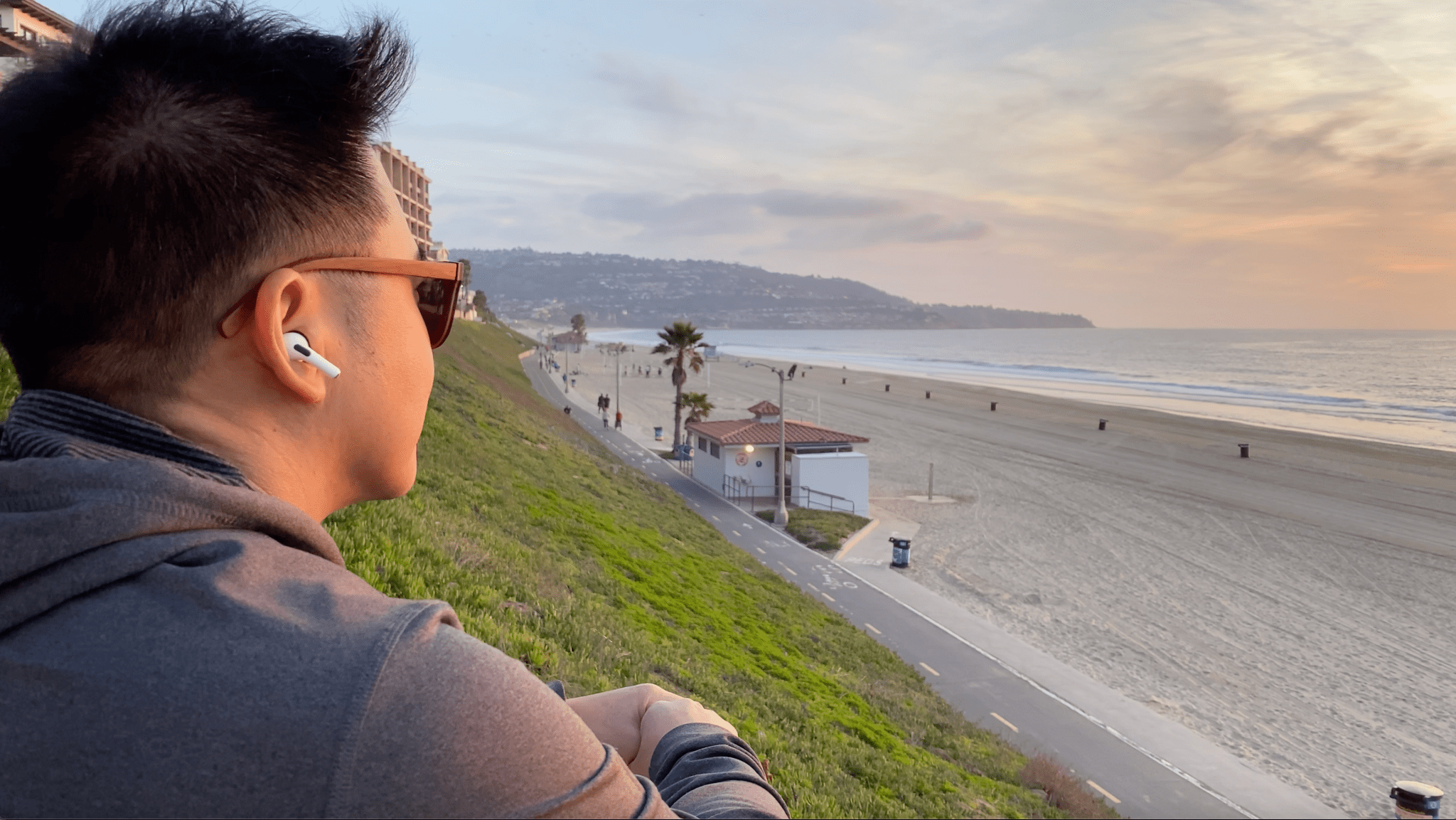 Solving Fit Issues with AirPods Pro Ear Tips: A Guide- Comfort Meets Innovation - CharJenPro