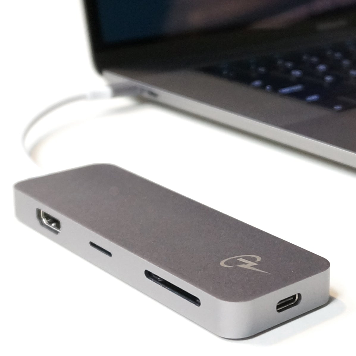 USB-C Hub for MacBook, iPad, Windows – Premium Hub